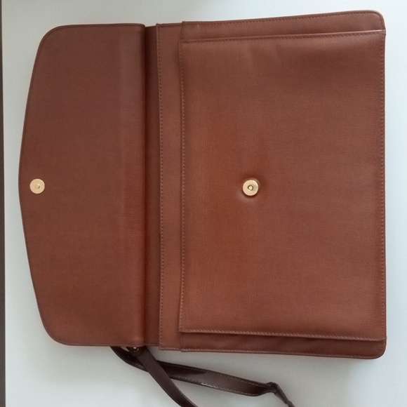 ๐ค๐ผ Briefcase Crossbody Laptop Bag | Caramel Brown | 16 x 13 inches - Picture 10 of 11